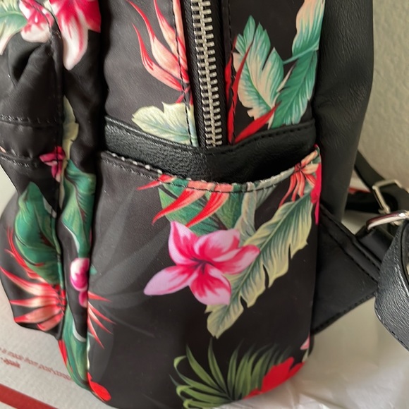 Life Dreams Backpack Purse EUC - Picture 5 of 5